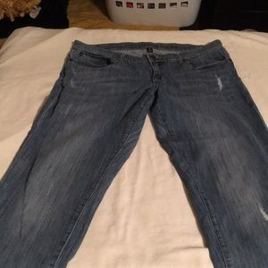 COPY - Gap premium boy friend jean size 12